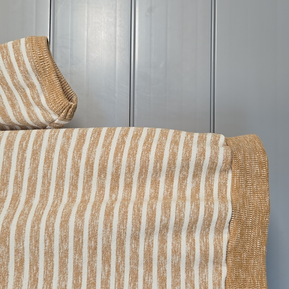 Universal Thread Striped Knit Top - Picture 6 of 10